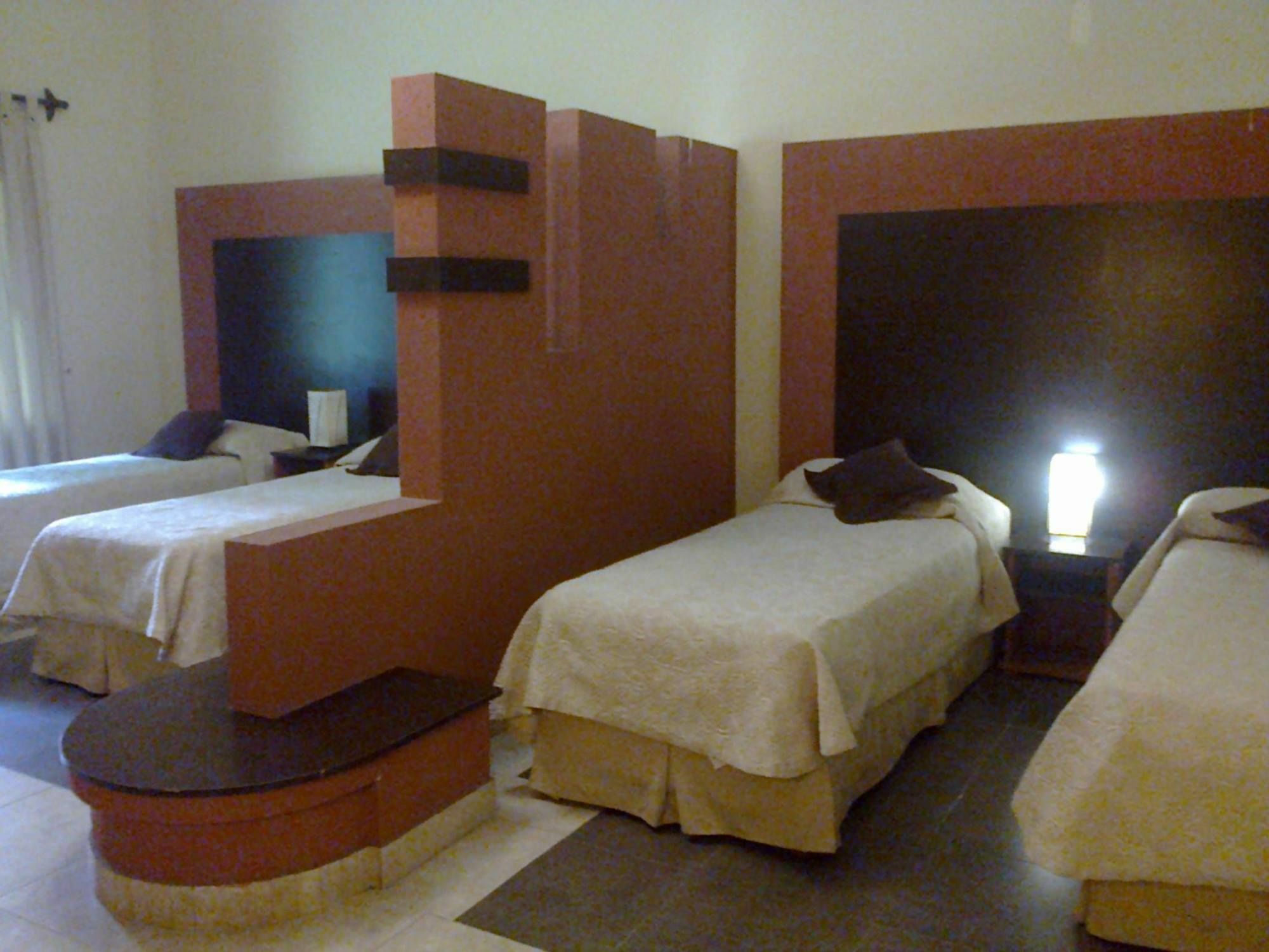 Hotel Aybal サルタ エクステリア 写真