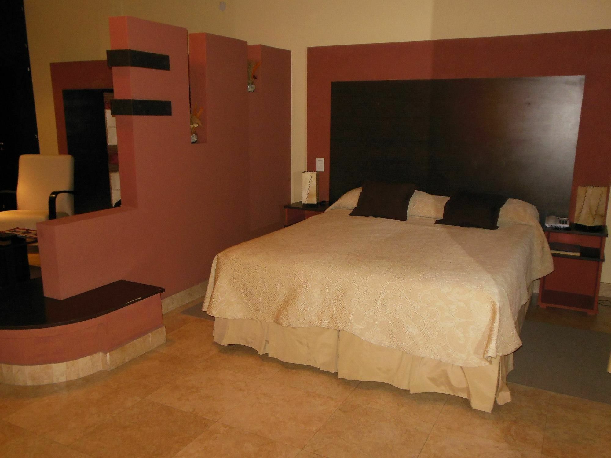 Hotel Aybal サルタ エクステリア 写真